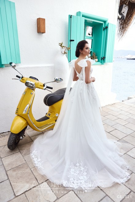 https://amore-novias.com/images/stories/virtuemart/product/CEL021(3).jpg