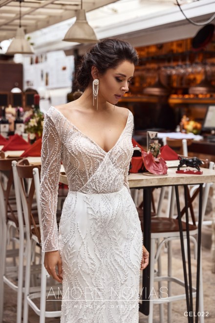 https://amore-novias.com/images/stories/virtuemart/product/CEL022(2).jpg