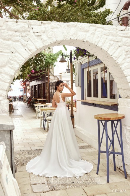 https://amore-novias.com/images/stories/virtuemart/product/CEL025(3).jpg