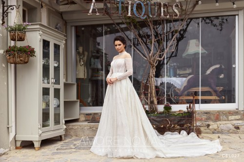 https://amore-novias.com/images/stories/virtuemart/product/CEL027(5).jpg