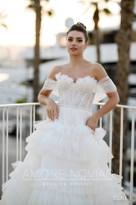 https://amore-novias.com/images/stories/virtuemart/product/EL013(2).jpg