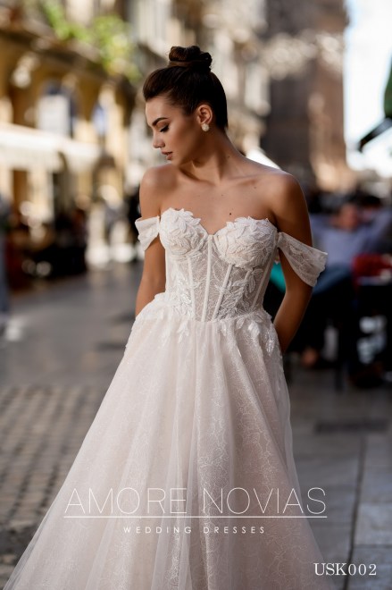 https://amore-novias.com/images/stories/virtuemart/product/USK002-3.jpg