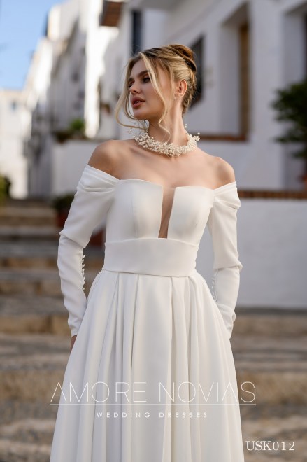 https://amore-novias.com/images/stories/virtuemart/product/USK012-1.jpg
