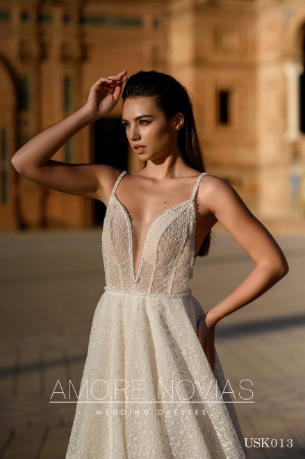 https://amore-novias.com/images/stories/virtuemart/product/USK013-3.jpg