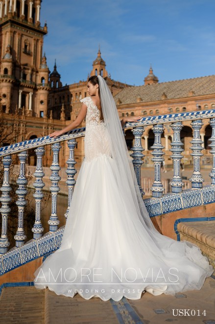 https://amore-novias.com/images/stories/virtuemart/product/USK014-3.jpg