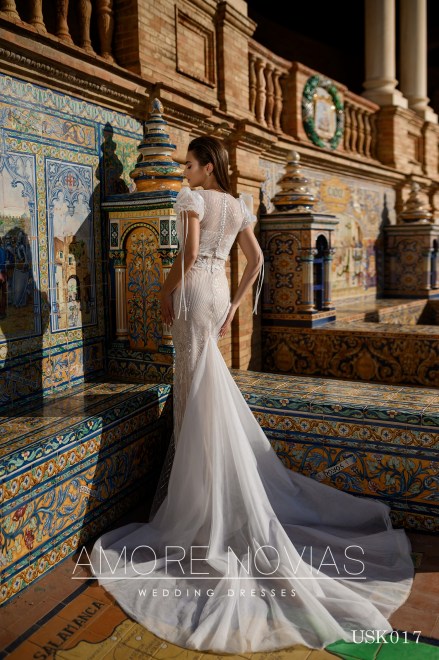 https://amore-novias.com/images/stories/virtuemart/product/USK017-3.jpg