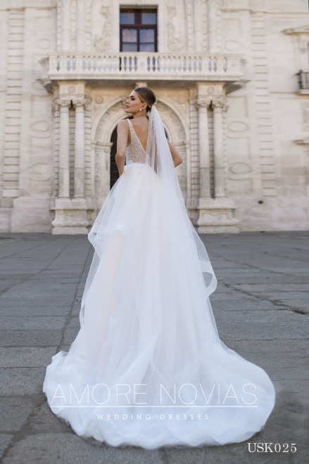 https://amore-novias.com/images/stories/virtuemart/product/USK025-2.jpg