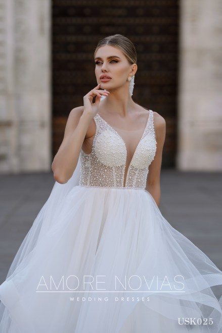 https://amore-novias.com/images/stories/virtuemart/product/USK025-3.jpg