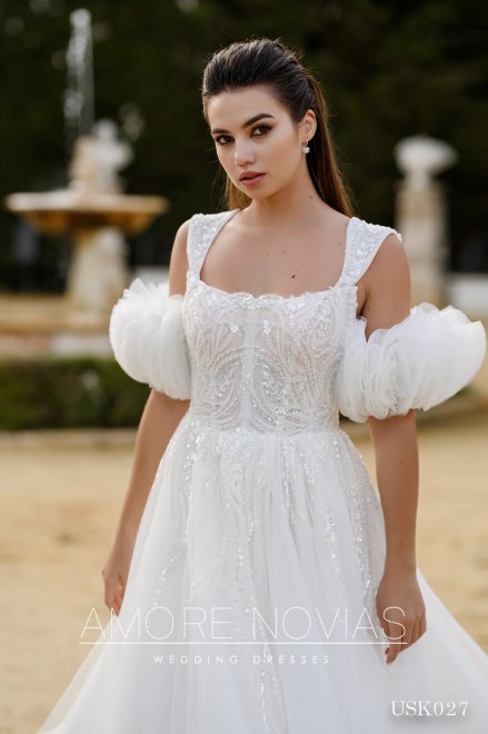 https://amore-novias.com/images/stories/virtuemart/product/USK027-3.jpg