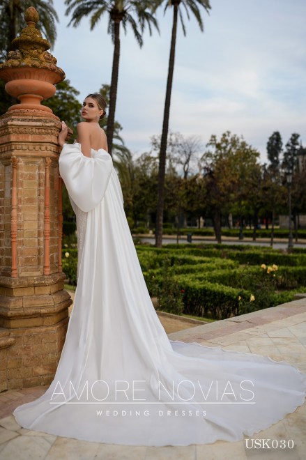 https://amore-novias.com/images/stories/virtuemart/product/USK030-2.jpg