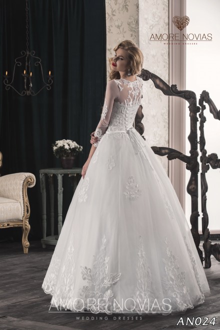 https://amore-novias.com/images/stories/virtuemart/product/an024_.jpg