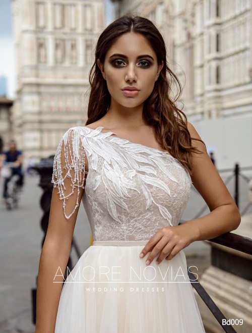 https://amore-novias.com/images/stories/virtuemart/product/bd009-------(2).jpg
