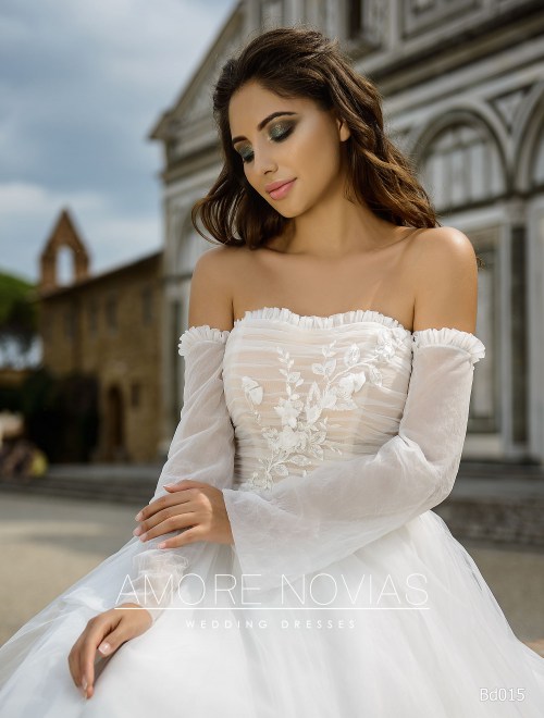 https://amore-novias.com/images/stories/virtuemart/product/bd015-------(2).jpg