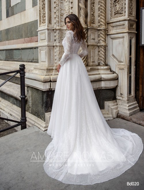 https://amore-novias.com/images/stories/virtuemart/product/bd020-------(3).jpg