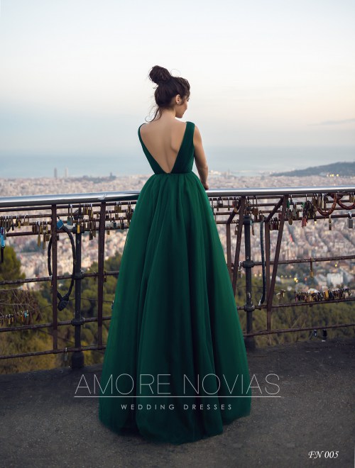 https://amore-novias.com/images/stories/virtuemart/product/fn-005--------(3).jpg