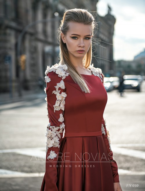 https://amore-novias.com/images/stories/virtuemart/product/fn-010--------(2).jpg