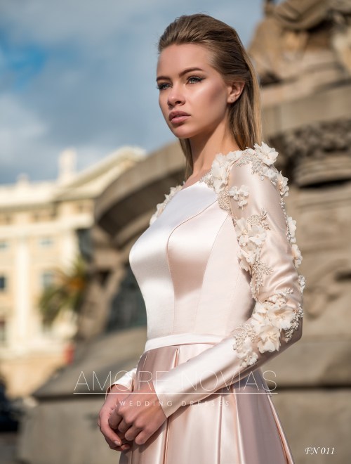 https://amore-novias.com/images/stories/virtuemart/product/fn-011--------(2).jpg