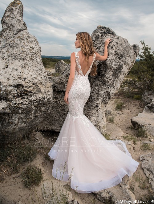 https://amore-novias.com/images/stories/virtuemart/product/lk-005-------(3).jpg