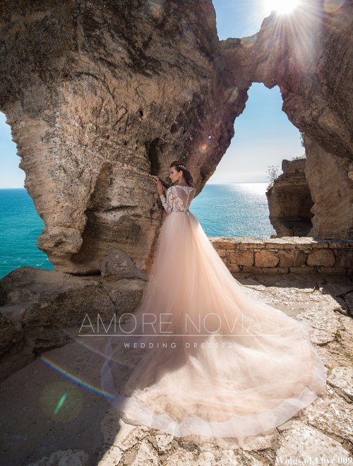 https://amore-novias.com/images/stories/virtuemart/product/lk-009-------(3).jpg