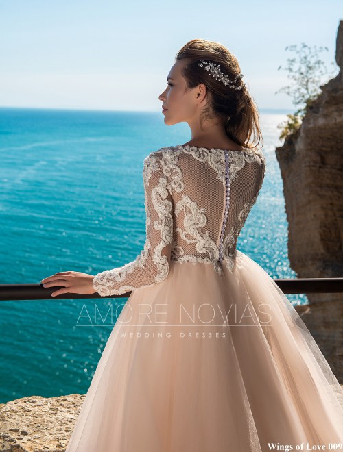 https://amore-novias.com/images/stories/virtuemart/product/lk-009-------(4).jpg