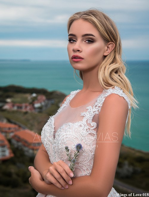 https://amore-novias.com/images/stories/virtuemart/product/lk-018-------(3).jpg