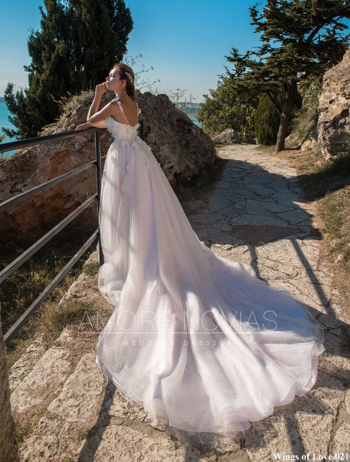 https://amore-novias.com/images/stories/virtuemart/product/lk-021-------(3).jpg