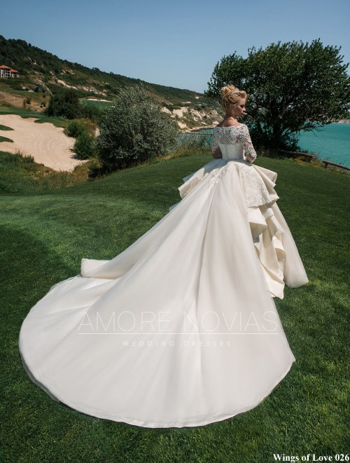 https://amore-novias.com/images/stories/virtuemart/product/lk-026-------(3).jpg