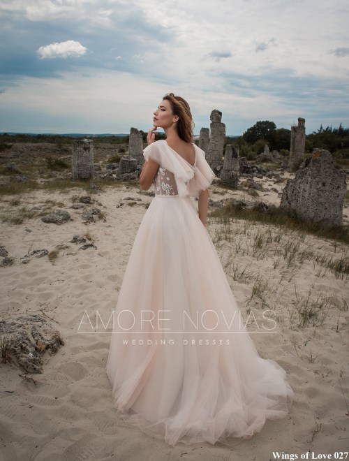 https://amore-novias.com/images/stories/virtuemart/product/lk-027-------(3).jpg