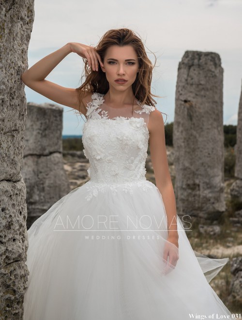 https://amore-novias.com/images/stories/virtuemart/product/lk-031-------(2).jpg