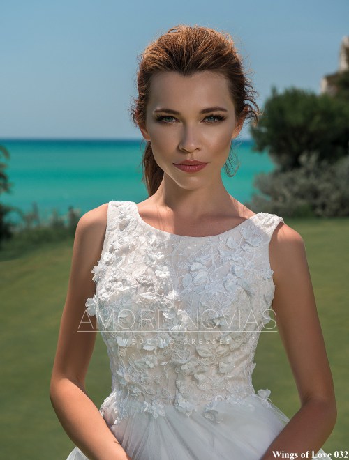 https://amore-novias.com/images/stories/virtuemart/product/lk-032-------(2).jpg