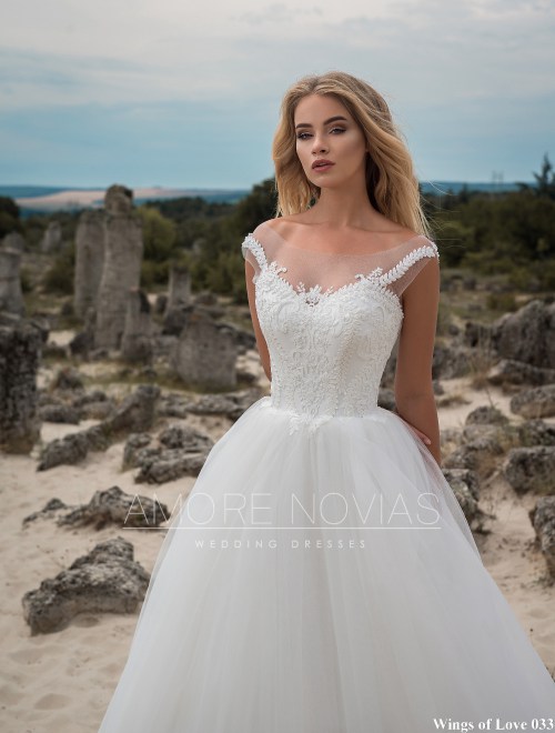 https://amore-novias.com/images/stories/virtuemart/product/lk-033-------(2).jpg
