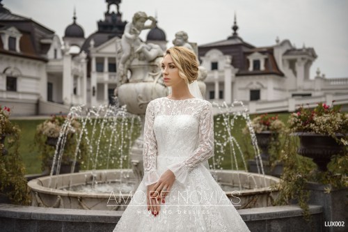 https://amore-novias.com/images/stories/virtuemart/product/lux002--------(2).jpg