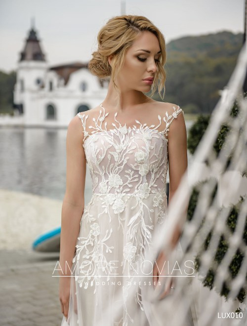 https://amore-novias.com/images/stories/virtuemart/product/lux010--------(2).jpg