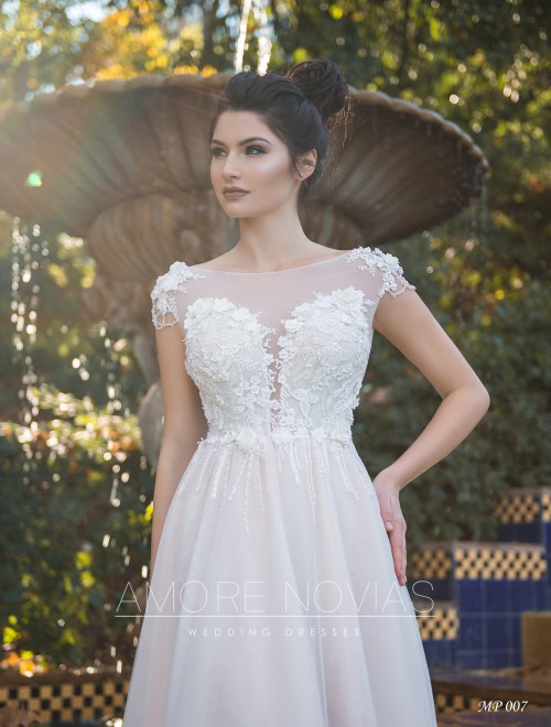 https://amore-novias.com/images/stories/virtuemart/product/mp-007--------(2)1.jpg