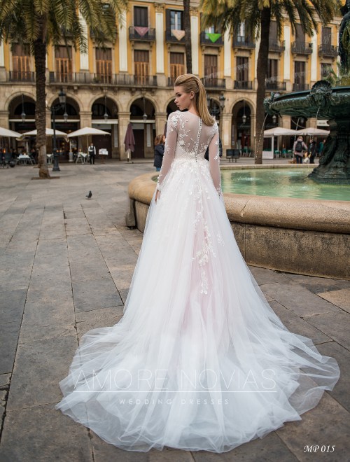 https://amore-novias.com/images/stories/virtuemart/product/mp-015--------(3).jpg