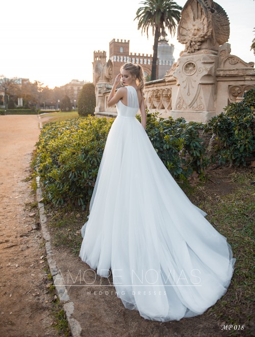 https://amore-novias.com/images/stories/virtuemart/product/mp-018--------(3).jpg