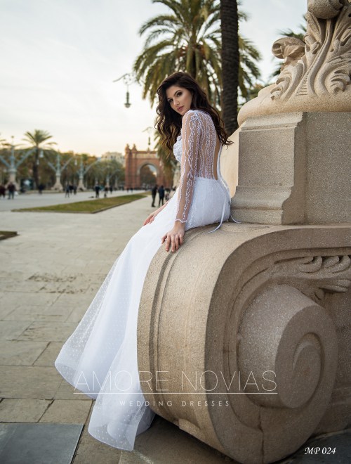 https://amore-novias.com/images/stories/virtuemart/product/mp-024--------(3).jpg