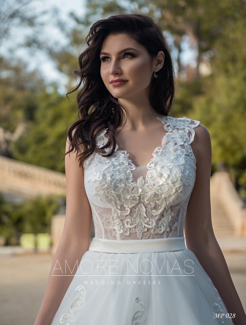 https://amore-novias.com/images/stories/virtuemart/product/mp-028--------(2).jpg