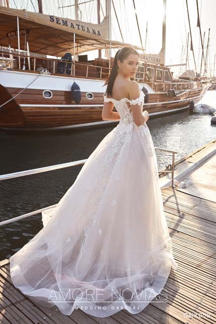 https://amore-novias.com/images/stories/virtuemart/product/omk009-3.jpg
