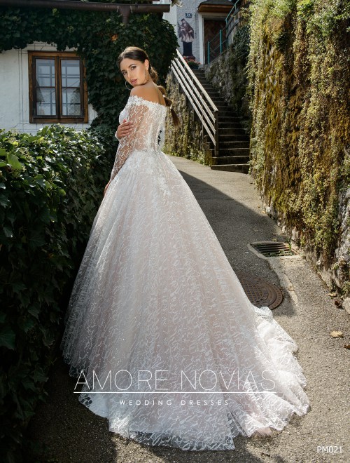 https://amore-novias.com/images/stories/virtuemart/product/pm021-------(3).jpg