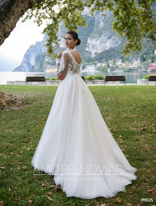 https://amore-novias.com/images/stories/virtuemart/product/pm025-------(3).jpg