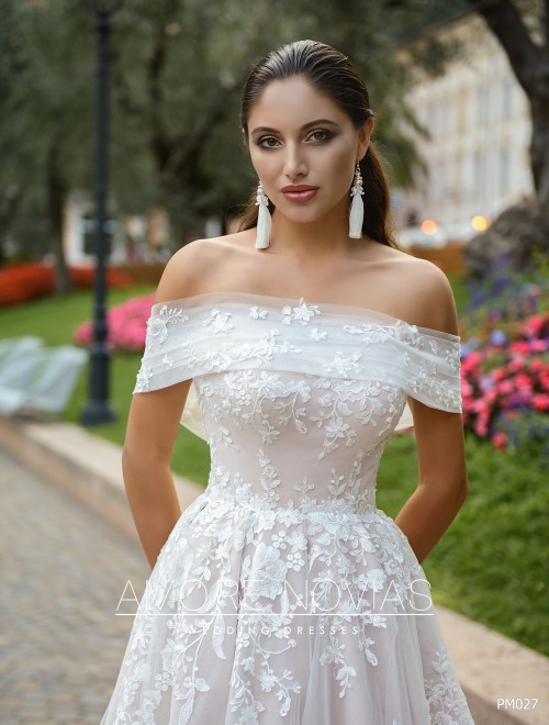 https://amore-novias.com/images/stories/virtuemart/product/pm027-------(2).jpg