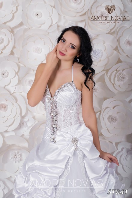 https://amore-novias.com/images/stories/virtuemart/product/st041_.jpg