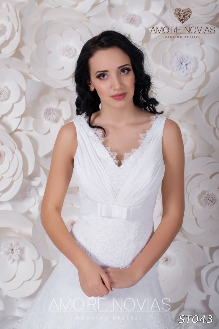 https://amore-novias.com/images/stories/virtuemart/product/st043_.jpg