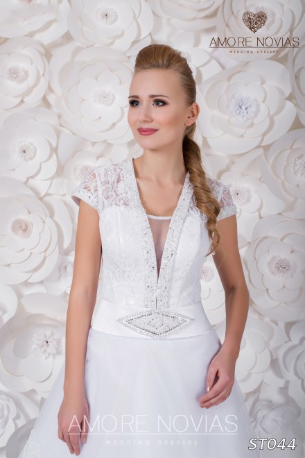 https://amore-novias.com/images/stories/virtuemart/product/st044_.jpg