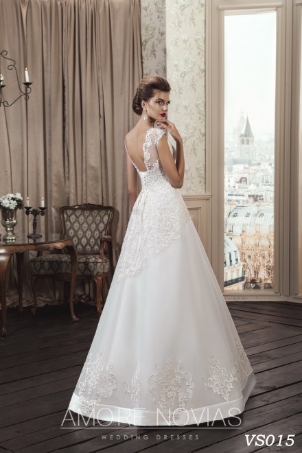 https://amore-novias.com/images/stories/virtuemart/product/vs015a.jpg
