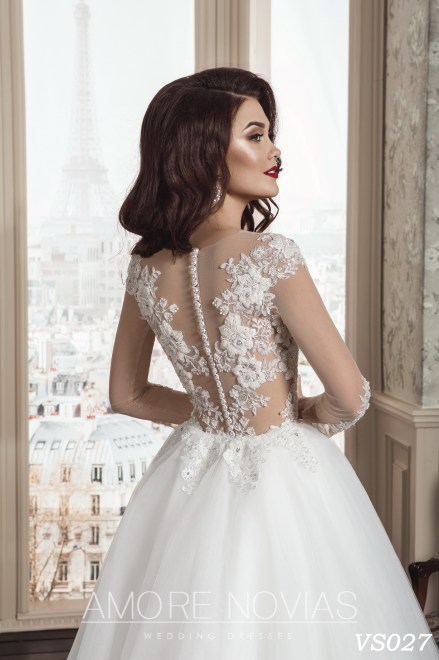 https://amore-novias.com/images/stories/virtuemart/product/vs027a.jpg