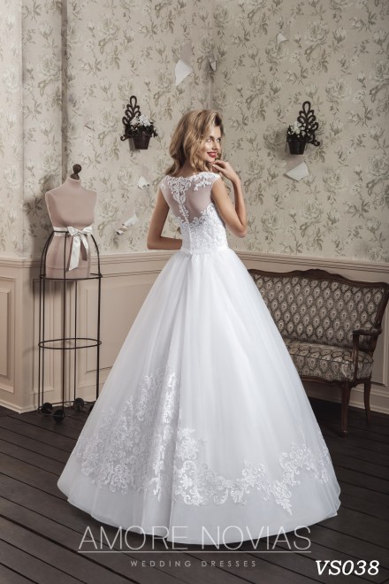 https://amore-novias.com/images/stories/virtuemart/product/vs038a.jpg