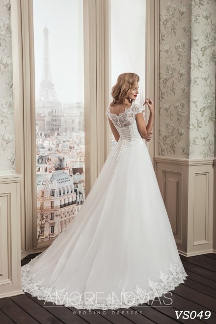 https://amore-novias.com/images/stories/virtuemart/product/vs049a.jpg
